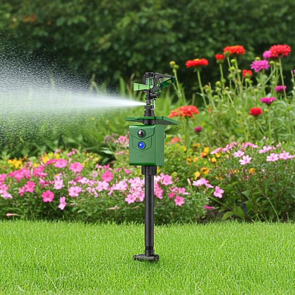 Disabituatore universale di animali con getto d‘acqua e sensore di movimento, alimentazione solare: allontana cani, gatti, aironi e fauna selvatica, protegge efficacemente il vostro giardino