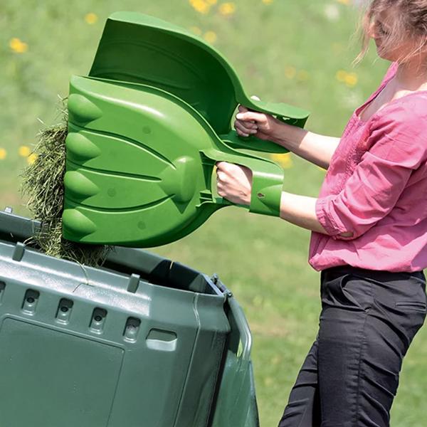 Leaf collector XXL grab bucket: A back-friendly garden helper for leaves, grass & clippings - Efficient & effortless