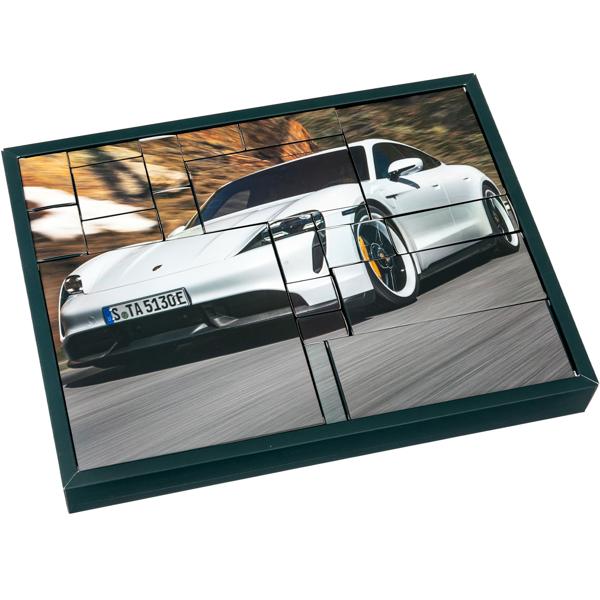 Calendario dell‘Avvento Porsche Taycan esclusivo: modello in metallo 1:24 di alta qualità. Regalo perfetto per uomini, collezionisti e appassionati di modellismo