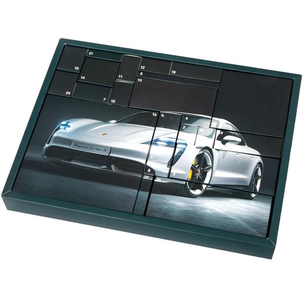 Calendario dell‘Avvento Porsche Taycan esclusivo: modello in metallo 1:24 di alta qualità. Regalo perfetto per uomini, collezionisti e appassionati di modellismo