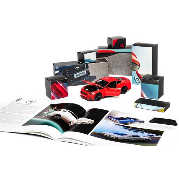 Exklusiver Ford Mustang GT Modellbausatz 1:24 Adventskalender - Hochwertiges Metallmodell, original Sound & Licht – Traumhaftes Geschenk für Sammler