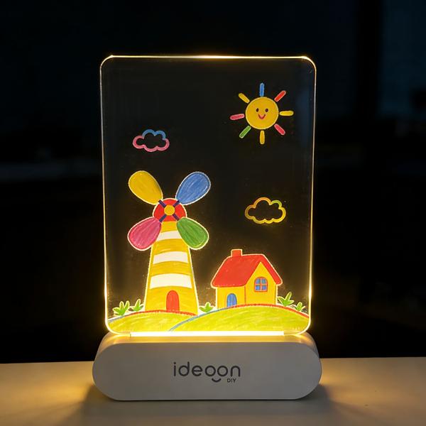 Set of 2 Creative LED Acrylic Drawing Boards for Children: Wireless DIY Lamp with Battery & 7 Coloured Pencils – The perfect glowing gift for little artists 22 x 15 cm