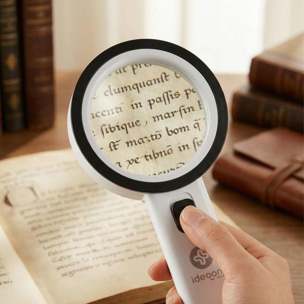 LED handheld magnifier with light, 5x magnification, 80 mm glass lens, 12 bright LEDs, ergonomic handle with switch, reading magnifier for seniors