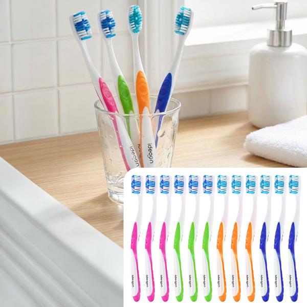 Toothbrushes 12-pack with tongue cleaner – medium manual toothbrush set in 4 colours for the family – non-slip handle for optimal care