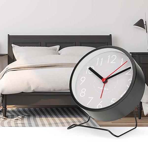 Lautloser Analoger Wecker in Schwarz – Kompakter Retro Tischwecker ohne Ticken, Modernes Design, Grau-Analog-Zifferblatt, Quartz Uhr