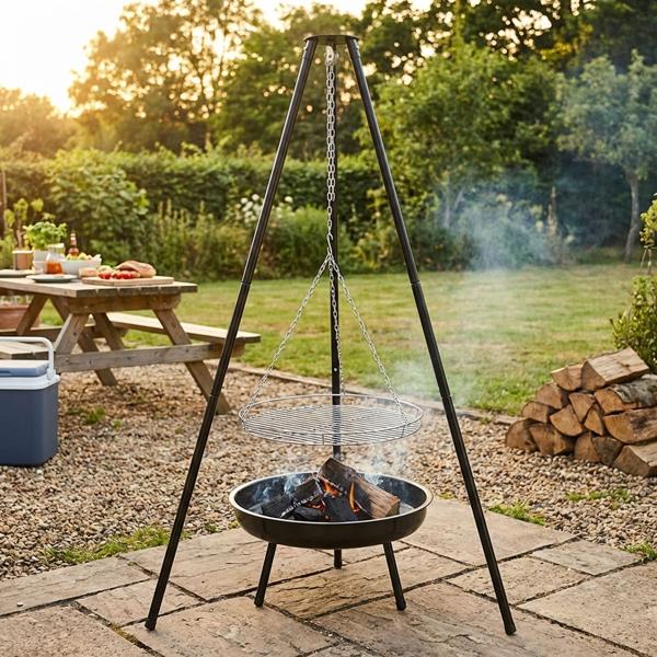 Swing grill with 50 cm stainless steel grill grate and 52 cm enamelled fire bowl, stable tubular steel frame, height-adjustable grate via chain