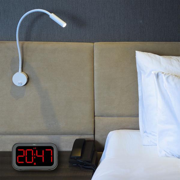 Digital alarm clock with LCD & LED display – battery table clock with light sensor & snooze – USB rechargeable – modern design for bedroom & office – 13.2 cm