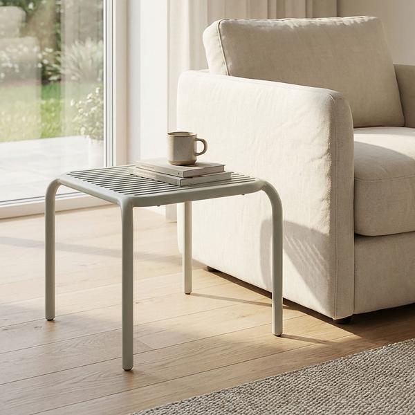 Stabiler Beistelltisch, Beige – Kompakter Gartentisch aus Kunststoff für Balkon, Terrasse & Heim – Leichter Kaffeetisch für Outdoor & Indoor