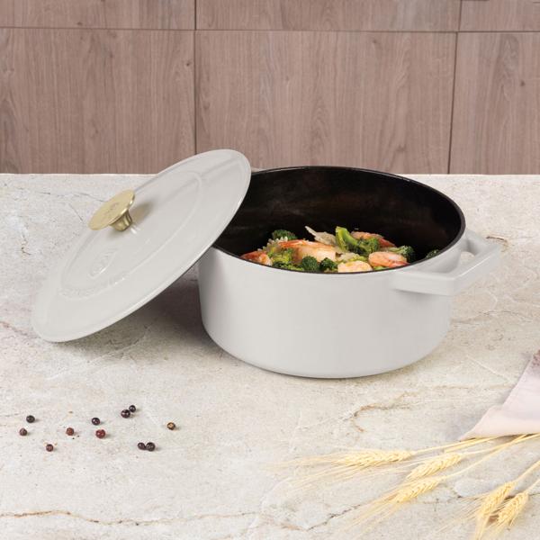 Cast iron casserole Ø24 cm 4.35 L, cream: Elegant casserole dish, induction-compatible & oven-safe – roaster for braising, baking & serving