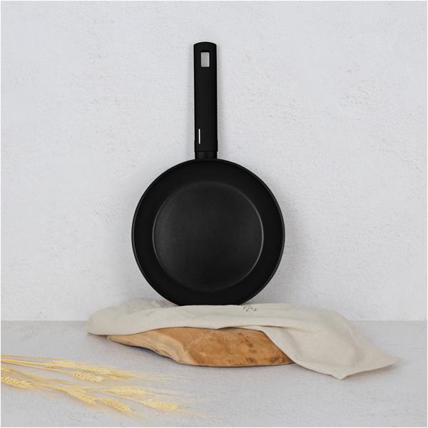 Elegante set di 3 padelle in alluminio nero opaco – set di padelle antiaderenti di alta qualità, facile da pulire per la cucina moderna