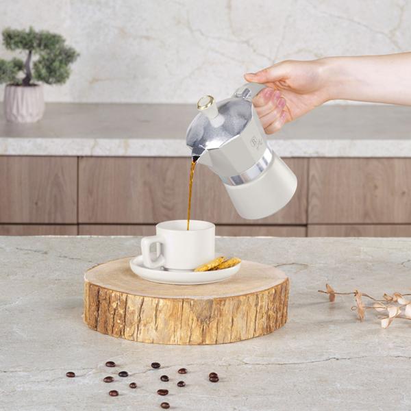 Coffee maker for 3 cups of espresso – 150 ml aluminium stovetop espresso maker in matte cream – Easy preparation and effortless cleaning