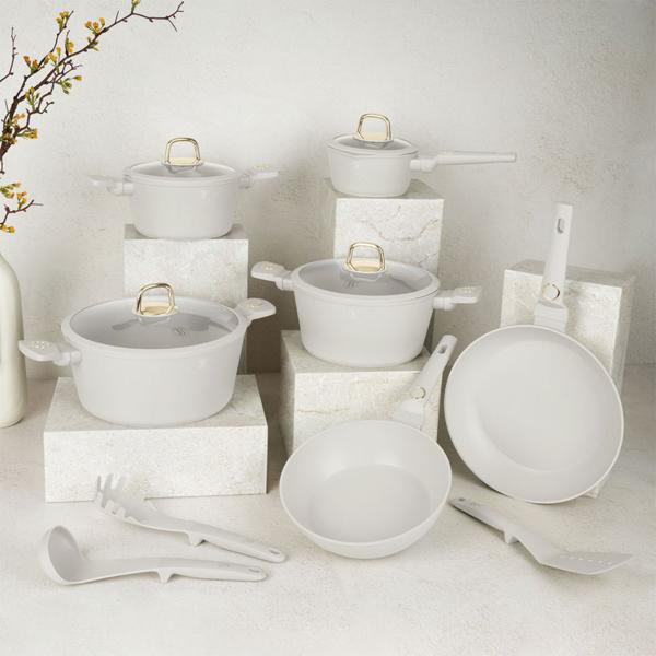 Set di pentole design di alta qualità con rivestimento antiaderente TitanPro incl. utensili da cucina, sottopentola, coperchi in vetro, manici soft‑touch, 15 pezzi, Sahara / beige