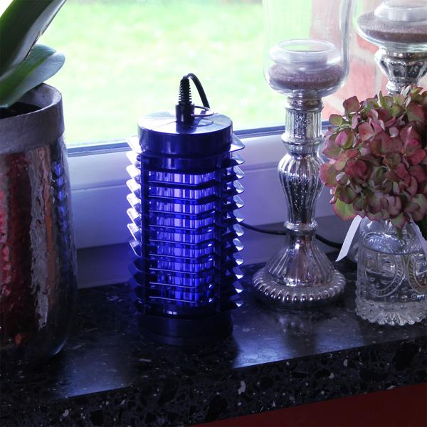 Lampe anti-moustiques UV LED efficace et piège à mouches pour pièces jusqu’à 25 m² – piège électrique compact pour insectes pour la maison
