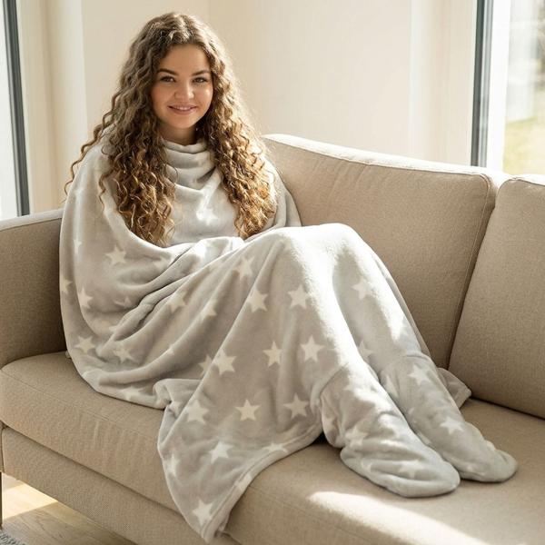 Blanket with foot warmers, grey with stars – coral fleece couch blanket for women & men, washable at 30 °C, super soft and fluffy