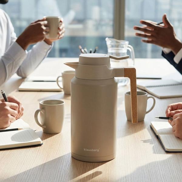 Thermos de conférence 2L acier inox beige-bois – carafe isotherme sans BPA avec ouverture one-press à une main et poignée en bois véritable pour boissons chaudes et froides