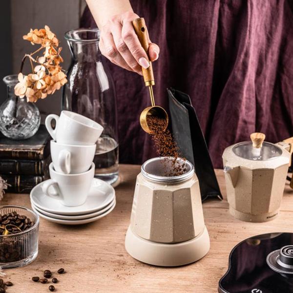 Machine à espresso électrique & cafetière moka beige : 500 W, 300 ml pour 6 tasses, élégante cafetière pour la maison