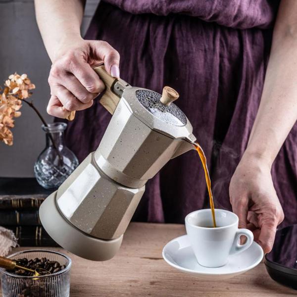 Machine à espresso électrique & cafetière moka beige : 500 W, 300 ml pour 6 tasses, élégante cafetière pour la maison