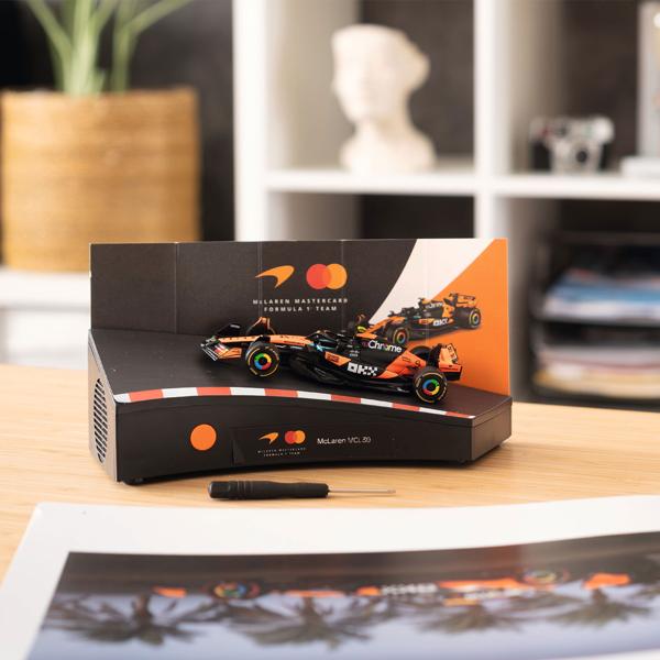 McLaren Formel 1 Adventskalender 1:43 Modell Bausatz – Hochwertiges F1 Rennwagen Geschenk für Sammler & Motorsport Fans