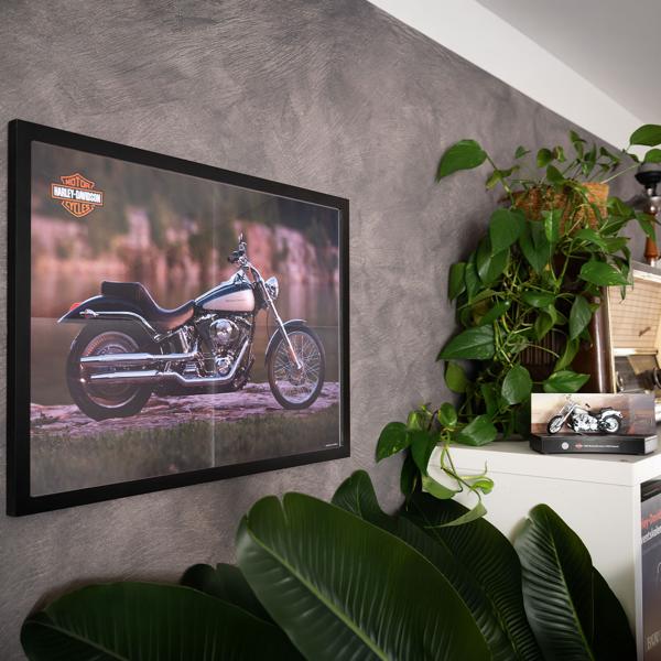 Harley-Davidson Adventskalender 2024 – FXST Softail Modellbausatz 1:18 mit V2 Soundmodul, Begleitbuch & Zubehör – Geschenk für Motorrad Fans