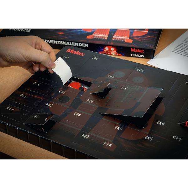 Maker Escape Adventskalender - Der verschwundene Makey - Elektronik Bausatz für Technik-Fans mit Mikrocontroller, LED & Rätsel-Spass