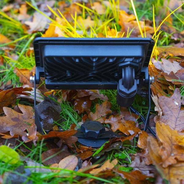 Set de 2 piquets de terre en aluminium 17,5 cm – piquet de sol pour projecteurs LED et spots de jardin : vis à main pratique pour un montage sans outils, noir