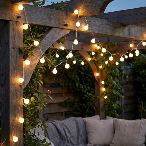Energy-saving LED fairy lights: 80 warm white globes, 16m long, IP44 weatherproof - cozy outdoor lighting for atmospheric moments