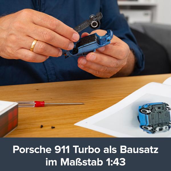Advent calendar, model car Porsche 911 Turbo, accompanying book, scale 1:43