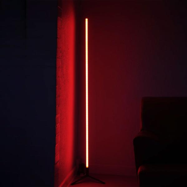 Luce d’angolo Wi-Fi Corner Lamp con Dreamcolor, RGB, dimmerabile, 1,5 m: compatibile con Tuya e Google Assistant/Amazon Alexa - ideale per streaming, video e un’atmosfera domestica cool