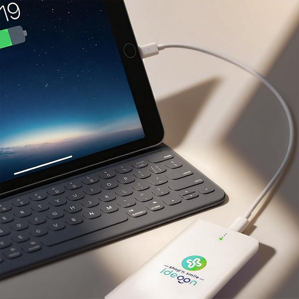 Compact USB-C 4,000 mAh power bank: ultra-fast & reliable - your mobile battery boost on the go