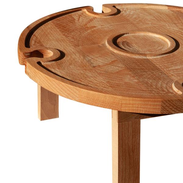 Servier- & Weinbrett mit faltbaren Füssen - Buchenholz Natur Braun Ø 35cm - Weinglashalterung für 4 Gläser & Weinflasche - lebensmittelecht