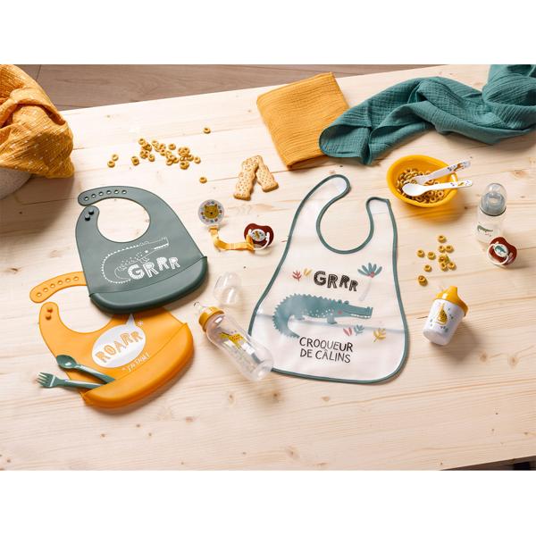 2-pack silicone baby bibs with catch pocket, green, crocodile