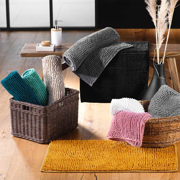 Fluffy bathroom rug 75x45 cm in emerald green – non‑slip shower mat with soft microfibre texture