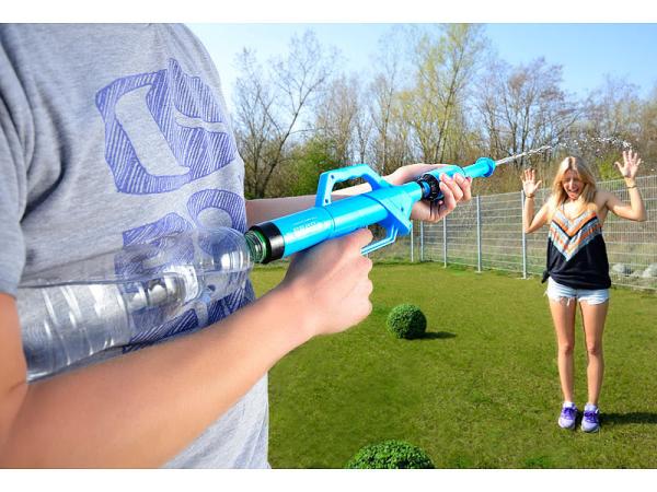 Water gun with PET bottle connector