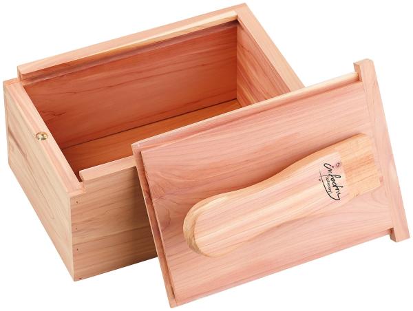 Lustrascarpe di lusso in legno di cedro con poggiapiedi