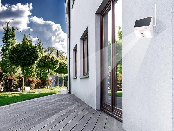 Caméra connectée avec cellule solaire et projecteur LED IPC-780.solar - Blanc