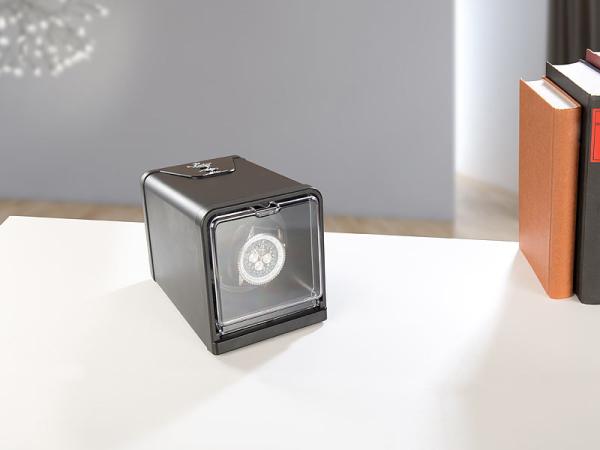Watch winder for automatic wrist watches, direction of rotation & duration selectable