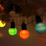 Guirlande lumineuse LED 4 couleurs avec 20 ampoules, env. 4 m, IP44 : Guirlan...