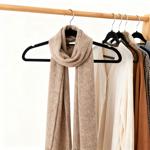 Premium Kleiderbügel, 50er-Set, mit 360 Grad drehbarem Haken, Antirutsch Besc...