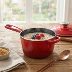 Gusseisen Stielkasserolle mit Deckel Rot, Ø 17cm, 1,6 Liter Volumen, hochwert...