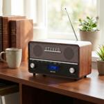 Fantastic retro DAB+/FM digital radio with Bluetooth: stylish clock radio wit...