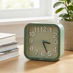 Retro Wecker Analog ohne Ticken - Leise Tischuhr in Grün - Modernes Design Qu...