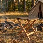 Komfortabler Klapphocker aus Holz – Wetterfester Gartenhocker & Camping Hocke...
