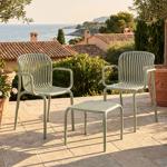 Gartenmöbel-Set, Beige: 2 bequeme Stühle & ein stabiler Beistelltisch - moder...