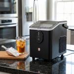 Macchina per cubetti di ghiaccio – Ice maker compatto dal design retrò con se...