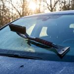 Effektiver Auto Eiskratzer mit Besen für Wintersport & Auto – Handlicher Schn...