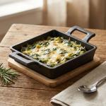 Quadratische Servierpfanne aus Gusseisen, 2 Henkel, Bambusbrett als eleganter...