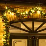 Artificial fir garland with LED fairy lights and baubles, 500 cm