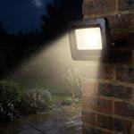 Faretto LED resistente alle intemperie con corpo in metallo, 30W, IP65, bianc...